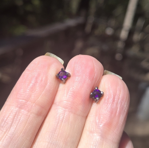Amethyst sterling & rhodium stud post earrings - Picture 11 of 15